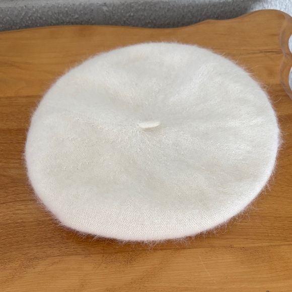 betmar Accessories - Betmar New York Winter White Newsboy Cabbie Hat Angora Wool Blend
